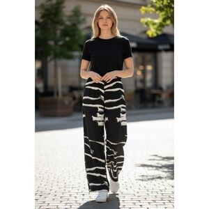 NWT Lafayette 148 Striped Viscose Flowy Pants Women’s Size Small